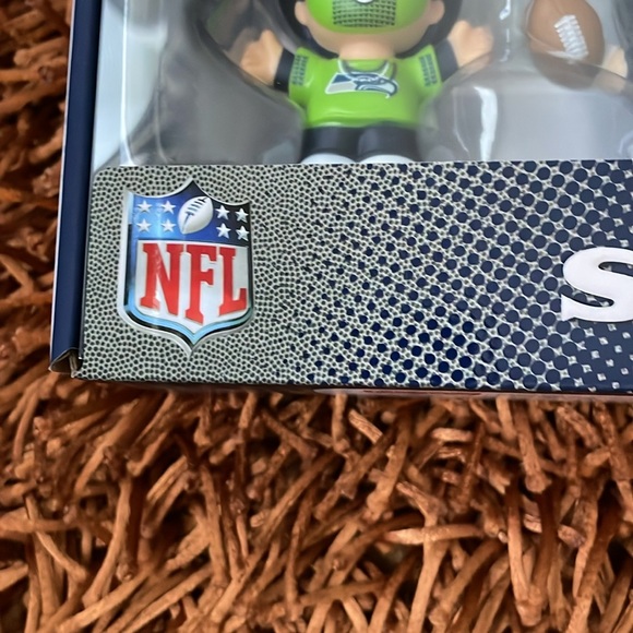 Seattle Seahawks Little People Collector Set - Picture 6 of 7